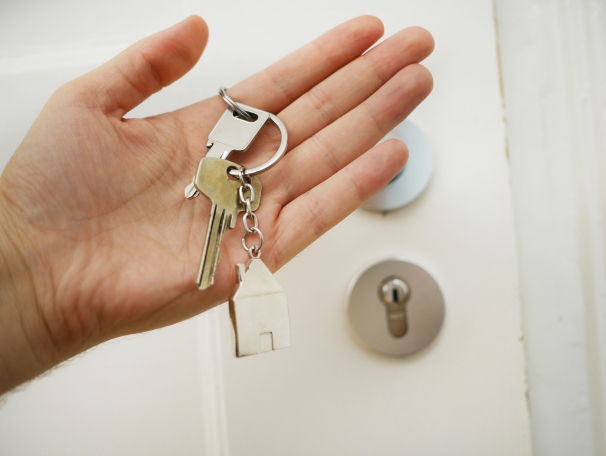 https://JulieZapp.StopRentingStartOwning.com